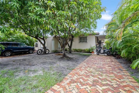 Propiedad comercial en venta en Miami, Florida, 193.98 m2 № 1268964 - foto 22