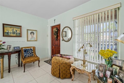 Propiedad comercial en venta en Miami, Florida, 193.98 m2 № 1268964 - foto 8