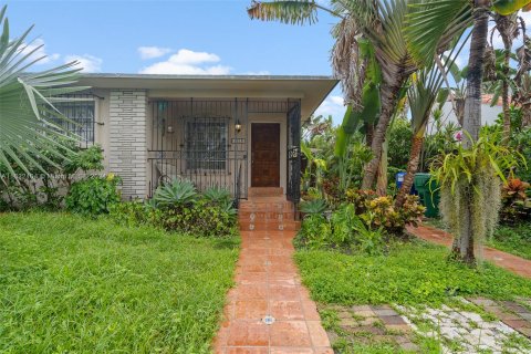 Propiedad comercial en venta en Miami, Florida, 193.98 m2 № 1268964 - foto 4