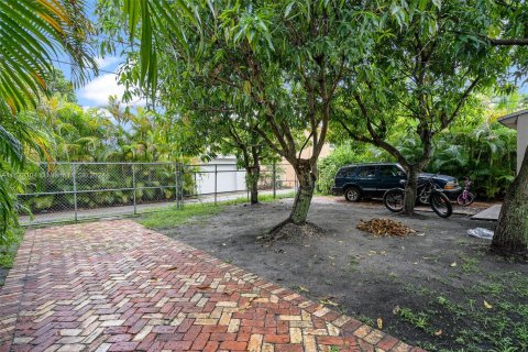 Propiedad comercial en venta en Miami, Florida, 193.98 m2 № 1268964 - foto 21