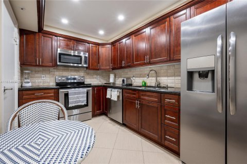 Condominio en venta en Hollywood, Florida, 2 dormitorios, 109.44 m2 № 1236035 - foto 7