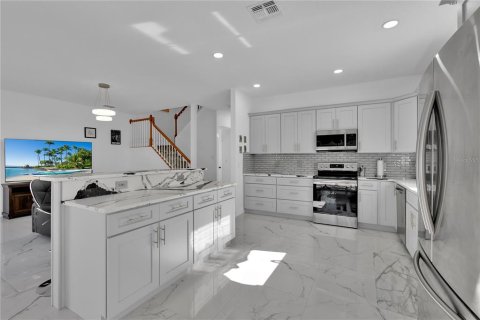 Casa en venta en Davenport, Florida, 5 dormitorios, 257.53 m2 № 1374414 - foto 14