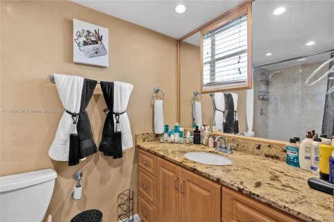 Condo in Hialeah, Florida, 3 bedrooms  № 1386004 - photo 12