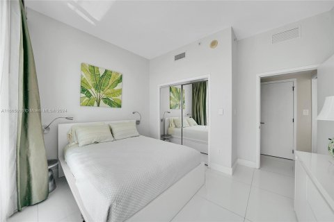 Condo in Miami Beach, Florida, 2 bedrooms  № 1386036 - photo 28