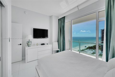 Condo in Miami Beach, Florida, 2 bedrooms  № 1386036 - photo 29