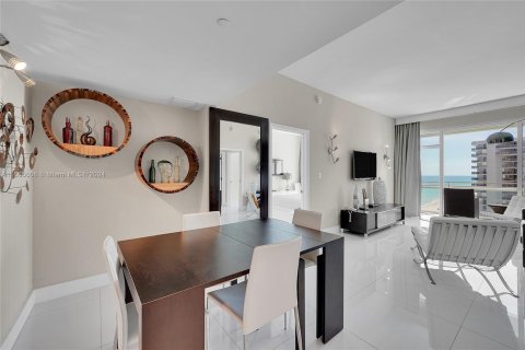 Condo in Miami Beach, Florida, 2 bedrooms  № 1386036 - photo 8