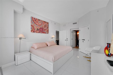 Condo in Miami Beach, Florida, 2 bedrooms  № 1386036 - photo 21