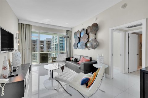 Condo in Miami Beach, Florida, 2 bedrooms  № 1386036 - photo 4