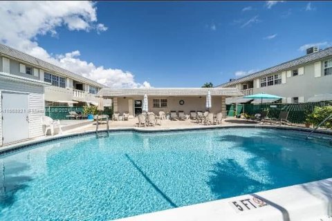 Apartamento en alquiler en Hollywood, Florida, 2 dormitorios, 74.32 m2 № 1385944 - foto 3