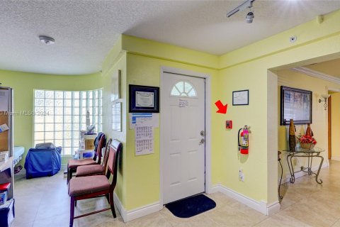 Immobilier commercial à vendre à Pembroke Pines, Floride № 1028760 - photo 19