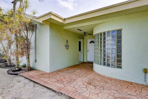 Immobilier commercial à vendre à Pembroke Pines, Floride № 1028760 - photo 26