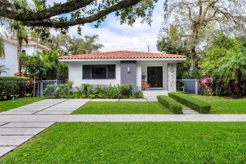 Casa en venta en Miami Shores, Florida, 3 dormitorios, 178.37 m2 № 1028857 - foto 1