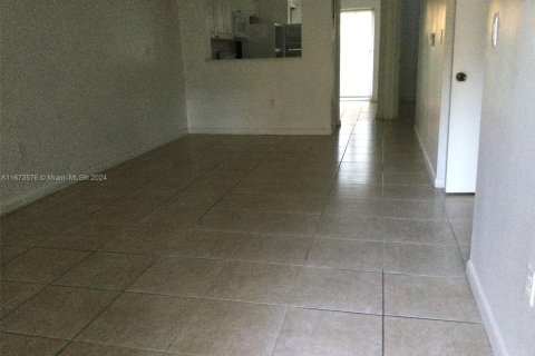 Condominio en alquiler en Homestead, Florida, 2 dormitorios, 85.47 m2 № 1397721 - foto 3