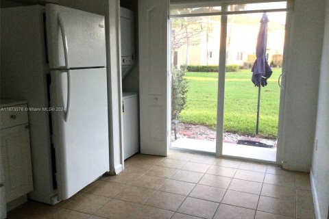 Condominio en alquiler en Homestead, Florida, 2 dormitorios, 85.47 m2 № 1397721 - foto 5