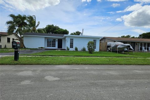 Casa en venta en Sunrise, Florida, 2 dormitorios, 97.27 m2 № 1397720 - foto 1