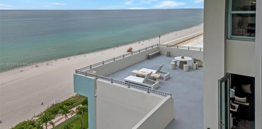 Condominio en Miami Beach, Florida, 2 dormitorios  № 1269248