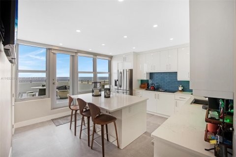 Condominio en venta en Miami Beach, Florida, 2 dormitorios, 158.12 m2 № 1269248 - foto 27