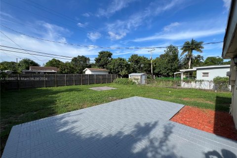 Casa en venta en Miramar, Florida, 2 dormitorios, 97.45 m2 № 1352118 - foto 21