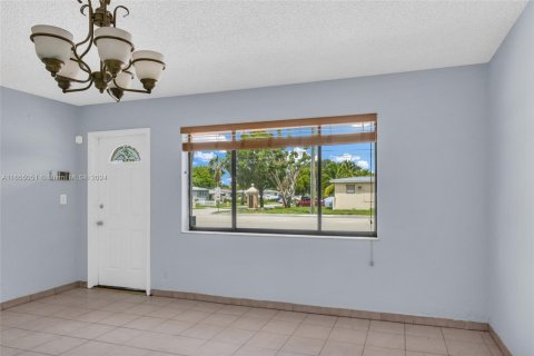 Casa en venta en Fort Lauderdale, Florida, 2 dormitorios, 122.91 m2 № 1352208 - foto 8