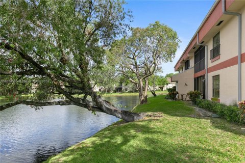 Copropriété à vendre à Coconut Creek, Floride: 2 chambres, 88.72 m2 № 1352155 - photo 22