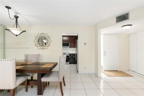 Copropriété à vendre à Coconut Creek, Floride: 2 chambres, 88.72 m2 № 1352155 - photo 6