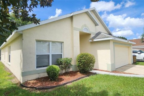 Villa ou maison à vendre à Kissimmee, Floride: 3 chambres, 155.8 m2 № 1356514 - photo 2