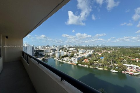 Copropriété à vendre à Miami Beach, Floride: 2 chambres, 93.37 m2 № 1076345 - photo 25