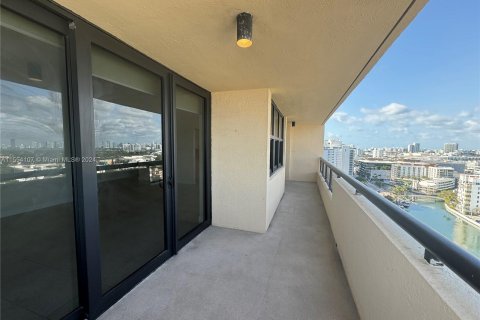 Copropriété à vendre à Miami Beach, Floride: 2 chambres, 93.37 m2 № 1076345 - photo 24