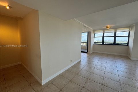Copropriété à vendre à Miami Beach, Floride: 2 chambres, 93.37 m2 № 1076345 - photo 16