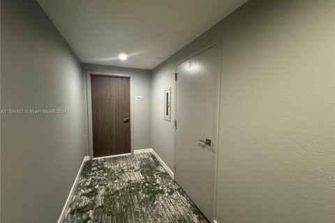 Condominio en venta en Miami Beach, Florida, 2 dormitorios, 93.37 m2 № 1076345 - foto 15