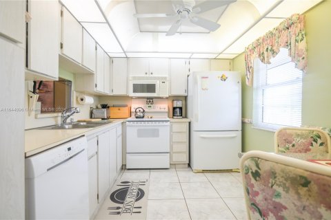 Copropriété à vendre à Dania Beach, Floride: 2 chambres, 110.55 m2 № 1328984 - photo 16