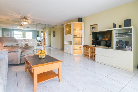 Copropriété à vendre à Dania Beach, Floride: 2 chambres, 110.55 m2 № 1328984 - photo 8