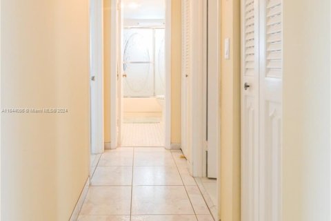 Copropriété à vendre à Dania Beach, Floride: 2 chambres, 110.55 m2 № 1328984 - photo 19