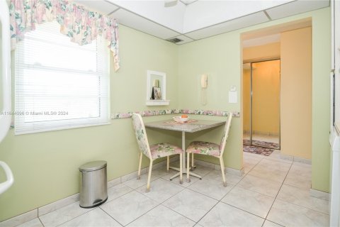 Copropriété à vendre à Dania Beach, Floride: 2 chambres, 110.55 m2 № 1328984 - photo 17