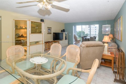 Copropriété à vendre à Dania Beach, Floride: 2 chambres, 110.55 m2 № 1328984 - photo 13