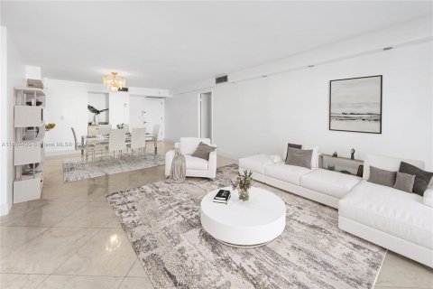 Condominio en venta en Miami Beach, Florida, 2 dormitorios, 119.84 m2 № 1389878 - foto 5