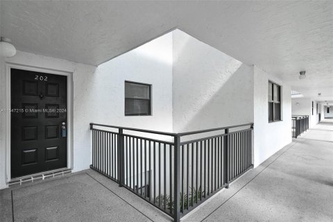 Condominio en venta en Weston, Florida, 2 dormitorios, 113.34 m2 № 1059761 - foto 2