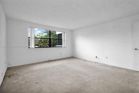 Copropriété à vendre à Weston, Floride: 2 chambres, 113.34 m2 № 1059761 - photo 17