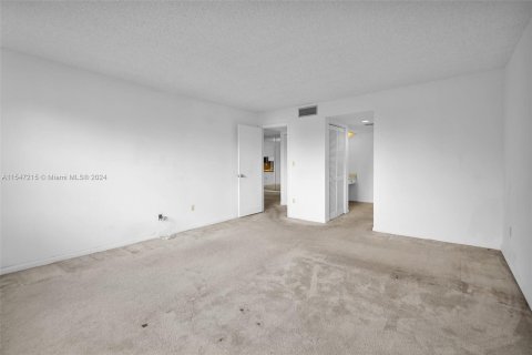 Condominio en venta en Weston, Florida, 2 dormitorios, 113.34 m2 № 1059761 - foto 18