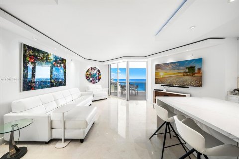 Copropriété à vendre à Miami Beach, Floride: 2 chambres, 138.42 m2 № 1039917 - photo 1