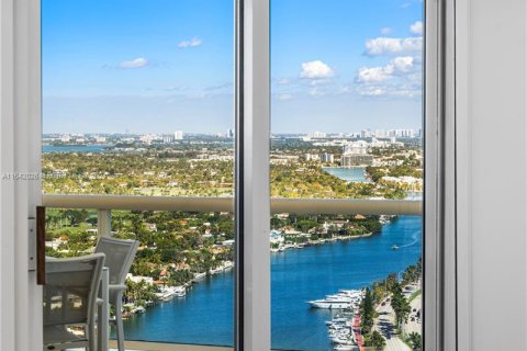 Copropriété à vendre à Miami Beach, Floride: 2 chambres, 138.42 m2 № 1039917 - photo 16