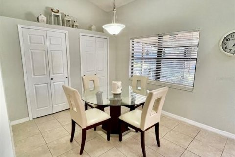 Casa en venta en Brandon, Florida, 4 dormitorios, 168.25 m2 № 1048481 - foto 13