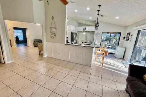 Villa ou maison à vendre à Brandon, Floride: 4 chambres, 168.25 m2 № 1048481 - photo 14