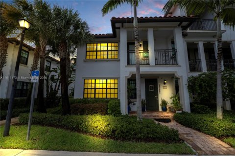 Adosado en venta en Pembroke Pines, Florida, 3 dormitorios, 193.05 m2 № 1239455 - foto 2