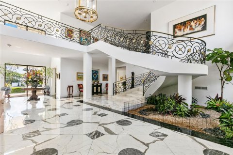 House in Key Biscayne, Florida 8 bedrooms, 850.89 sq.m. № 1292586 - photo 14