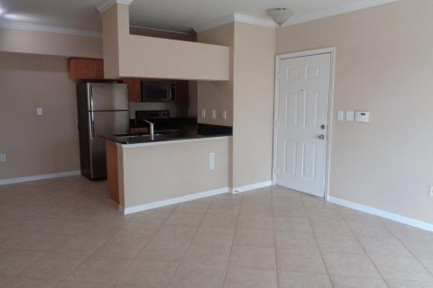 Condo in West Palm Beach, Florida, 1 bedroom  № 1071280 - photo 3