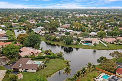 Villa ou maison à vendre à Coral Springs, Floride: 4 chambres, 195.09 m2 № 1073876 - photo 4