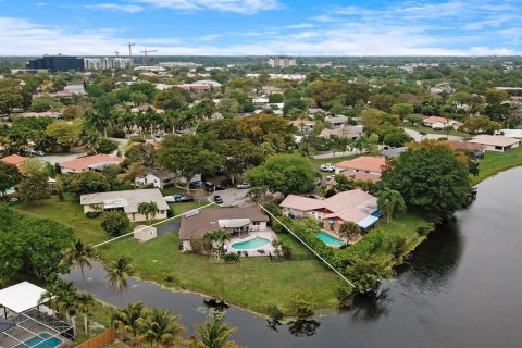 Villa ou maison à vendre à Coral Springs, Floride: 4 chambres, 195.09 m2 № 1073876 - photo 1