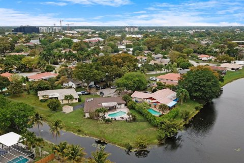 Villa ou maison à vendre à Coral Springs, Floride: 4 chambres, 195.09 m2 № 1073876 - photo 3