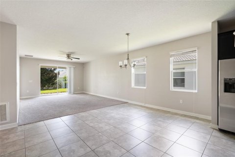 House in Davenport, Florida 3 bedrooms, 183.85 sq.m. № 1304020 - photo 11